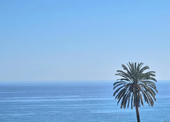 Aa Guest - The Golden Sea Views Eco Apartment